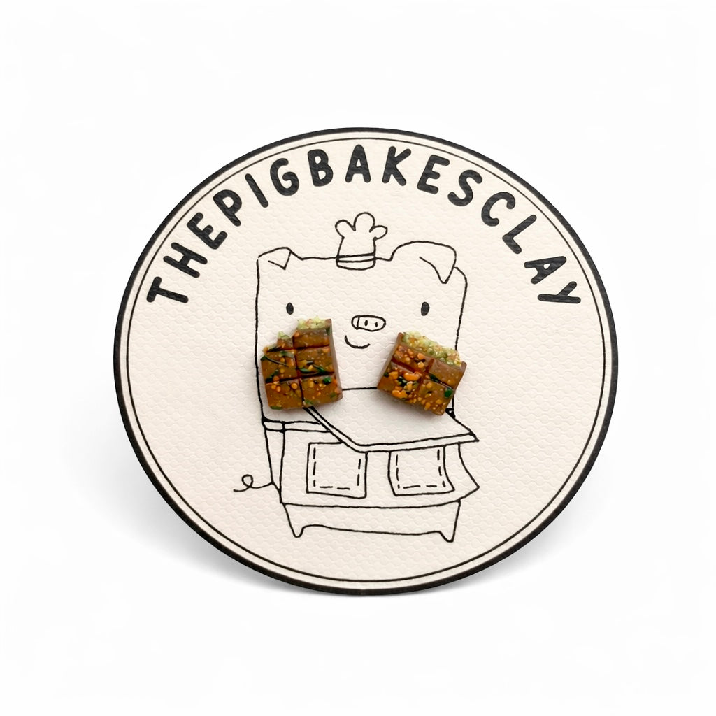 Dubai Pistachio Knafeh Chocolate Studs (INSTOCK)