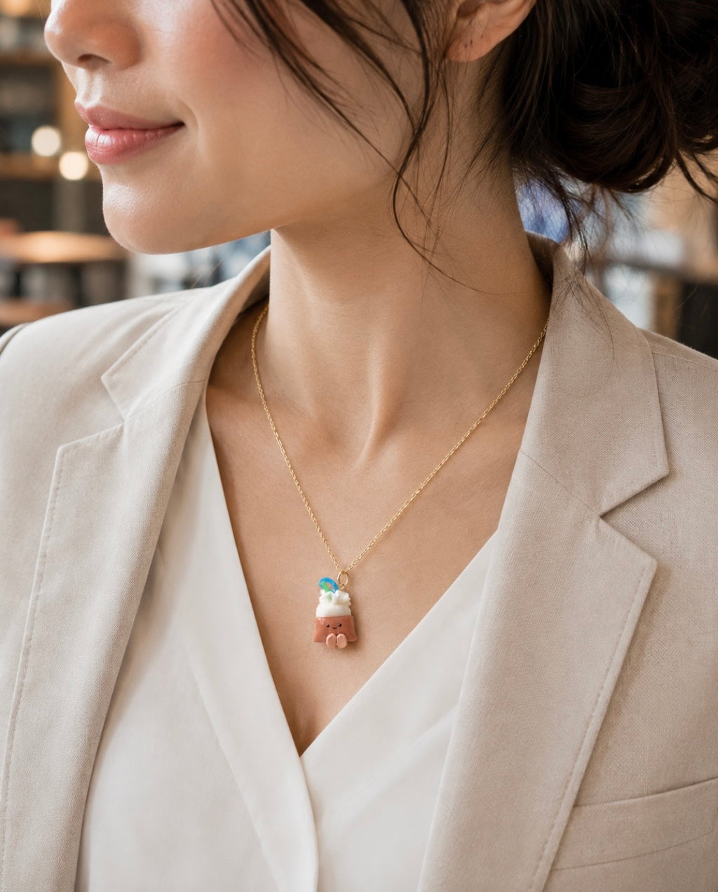 Teh Dabao Bag Chain Necklace in 14k gold (a variety)