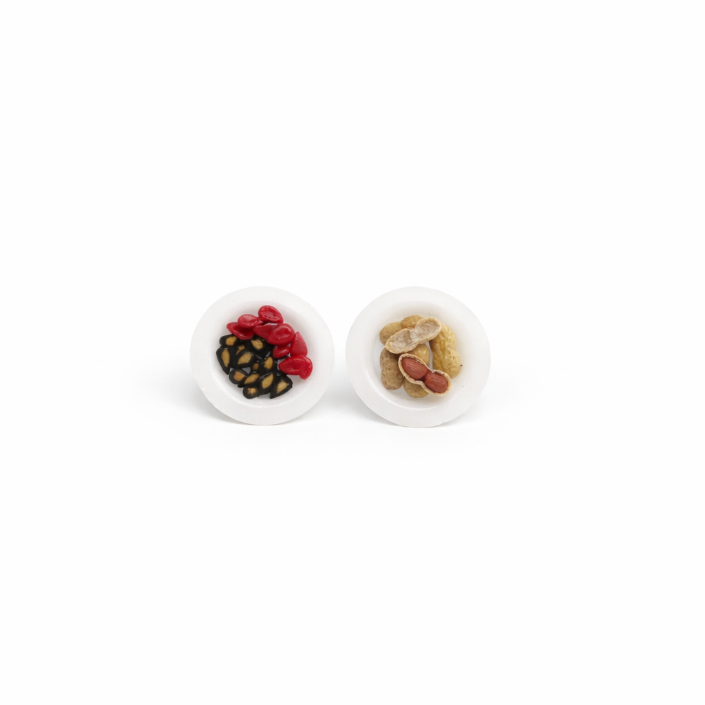 Guazi and Peanuts on Plates Earring Studs