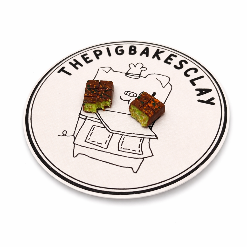 Dubai Pistachio Knafeh Chocolate Studs (INSTOCK)